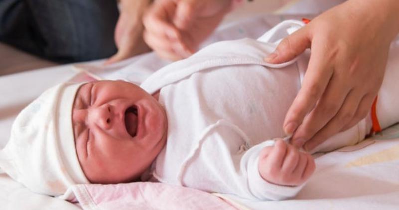 Bebeklerde Aşırı Gaz Sancısı Belirtileri ve Tedavisi